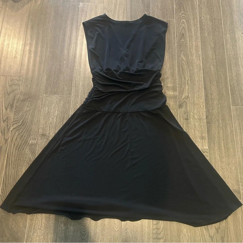 Le Chateau Black Draped Midi Dress - Picture 6 of 8